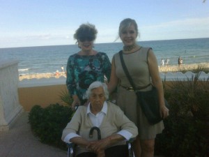 thalia_con_hermanas_laura_zapata_ernestina_sodi_ano_nuevo_2011_4 thalia_con_hermanas_laura_zapata_ernestina_sodi_ano_nuevo_2011_4