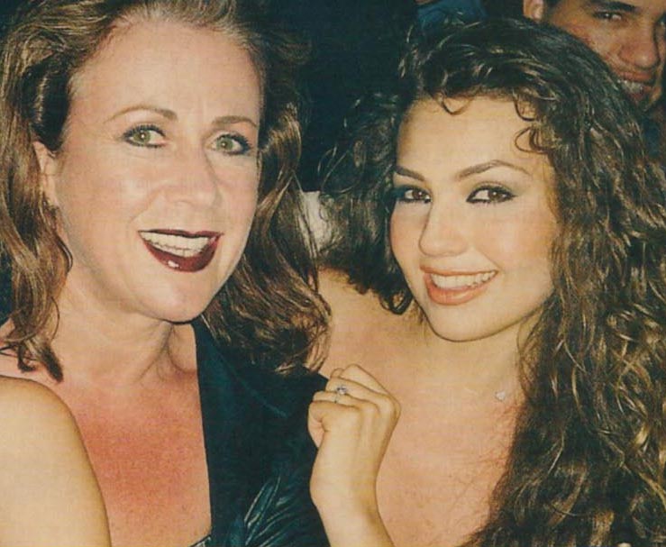 thalia_con_laura_zapata_ano_nuevo_1999_en_acapulco thalia_con_laura_zapata_ano_nuevo_1999_en_acapulco