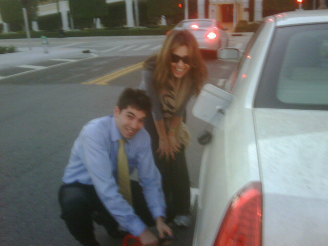 thalia_con_laura_zapata_palm_beach_sin_gasolina_5 thalia_con_laura_zapata_palm_beach_sin_gasolina_5