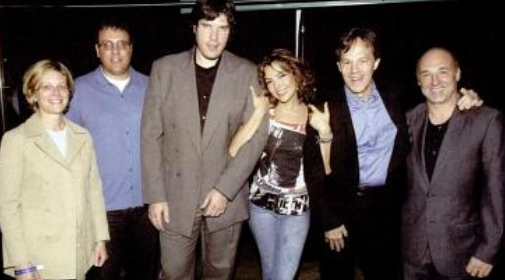 thalia_firma_autografos_julio_9_2003_virgin_megastore_nueva_york_times_square_8_team_thalia