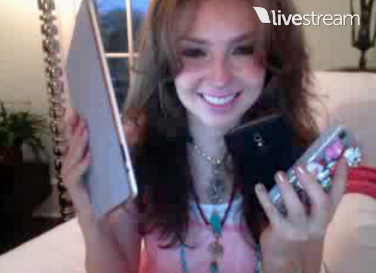 thalia_twitcam_twitter_febrero_12_2012_4_iphone_android_ipad