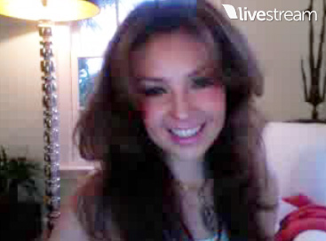 thalia_twitcam_twitter_febrero_12_2012_8 thalia_twitcam_twitter_febrero_12_2012_8
