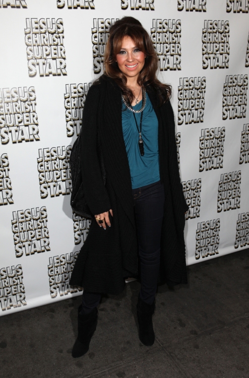 thalia_mottola_and_tommy_mottola_jesus_christ_superstar_theater_show_marzo_22_2012_4 thalia_mottola_and_tommy_mottola_jesus_christ_superstar_theater_show_marzo_22_2012_4