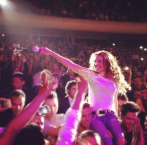 thalia_en_mexico_viva_tour_gira_auditorio_nacional_fotos_abril_26_2013_24 thalia_en_mexico_viva_tour_gira_auditorio_nacional_fotos_abril_26_2013_24